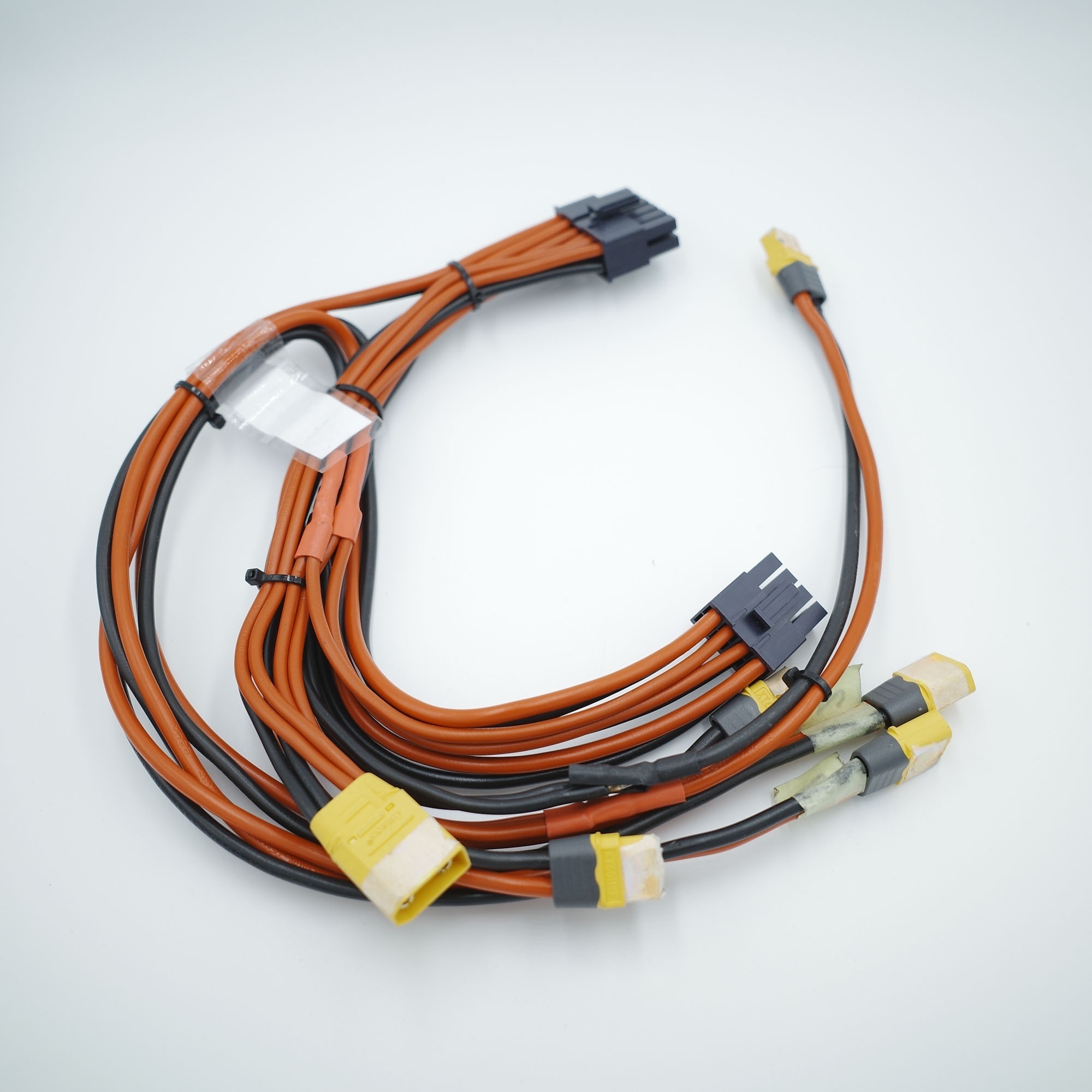 1.4 Arnés de cables de almacenamiento de energía